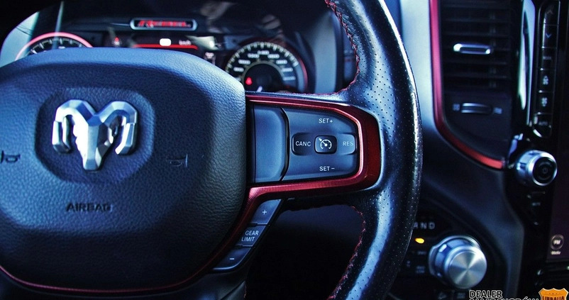Dodge RAM cena 215000 przebieg: 78000, rok produkcji 2019 z Gdynia małe 781